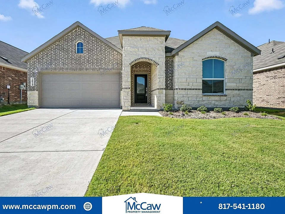 1813 Spruce Cir