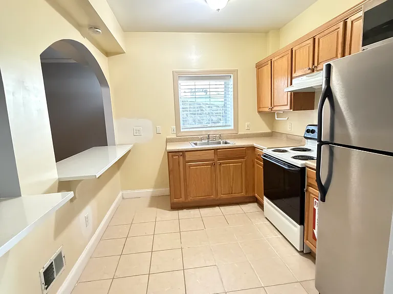 17 Waring Dr — Photo 8