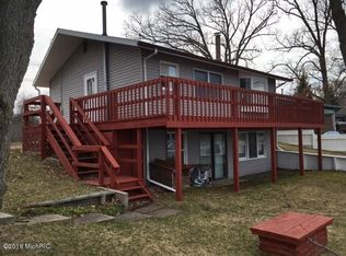 697 S Bass Lake Rd, Vestaburg, MI 48891