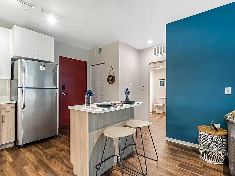 302 S College Ave #214 — Photo 3