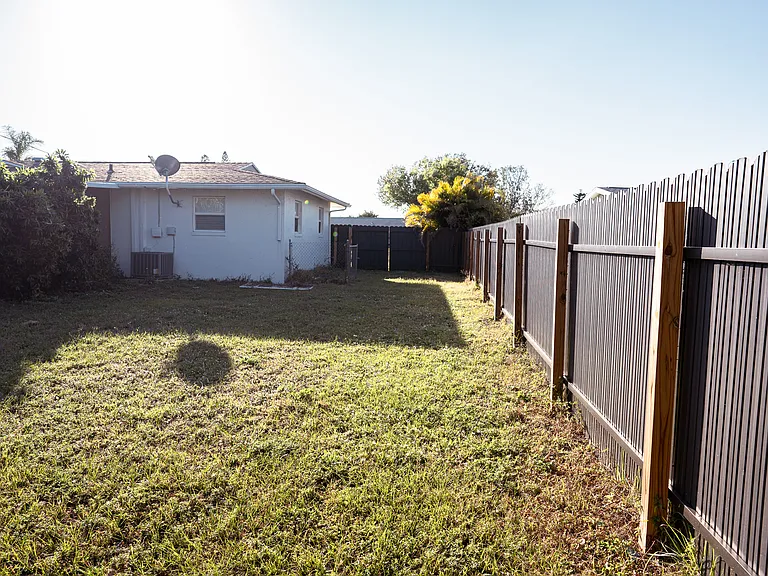 6671 Fiesta Way — Photo 12