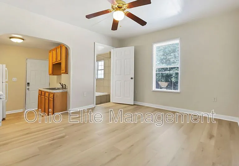 347 1/2 E Welch Ave — Photo 14