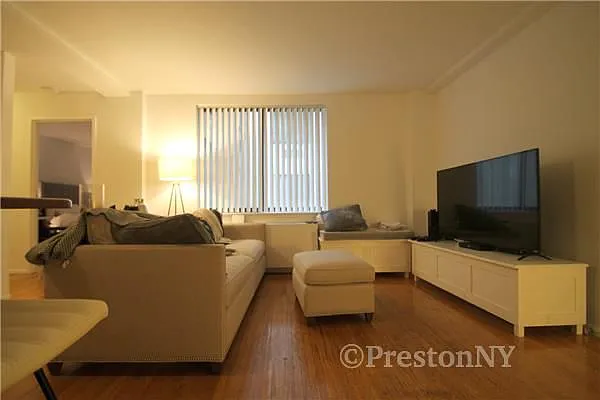 Rented by JM Preston Properties LLC | media 8