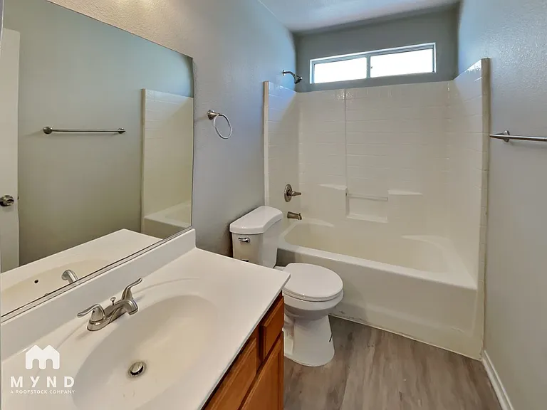 6271 Stone Hollow Ave — Photo 29