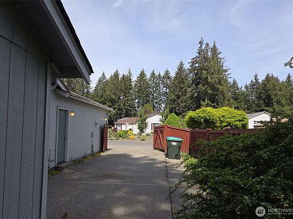 3rd image of 7509 43rd Avenue SE
