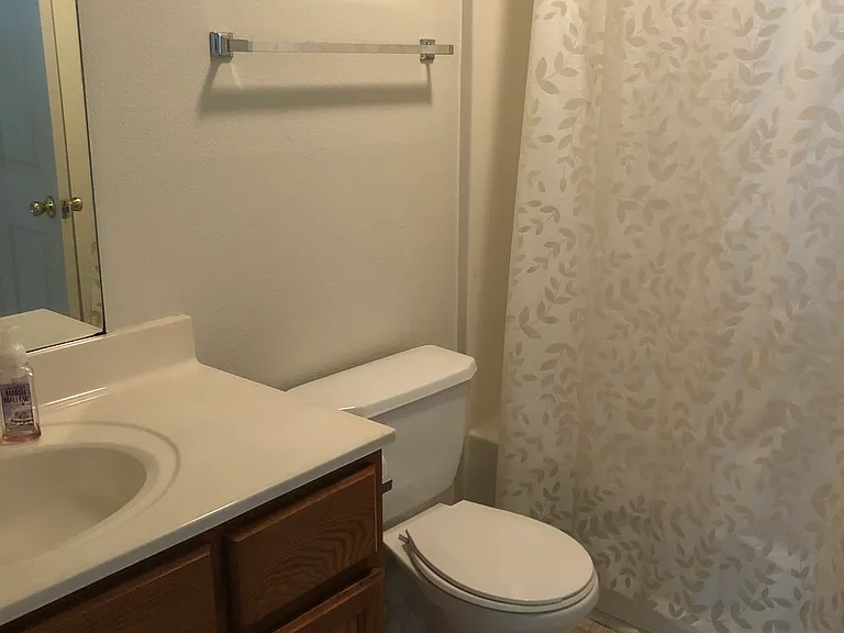 1045 Redbud Rd #3 — Photo 3