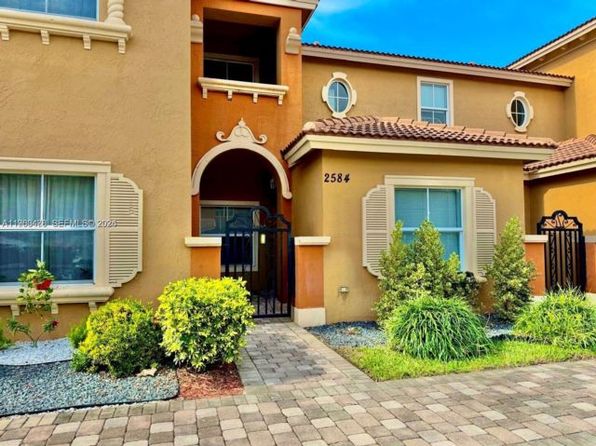 2584 SW 122nd Ter #1502