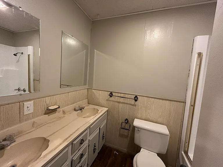 1021 S Dwight St — Photo 10