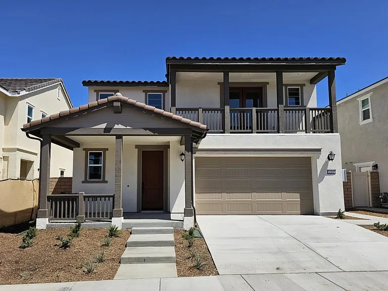 32192 Hillstone St — Photo 1