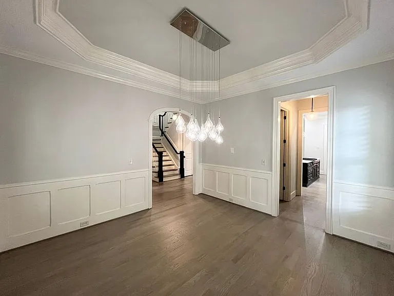 535 Guilford Cir — Photo 9