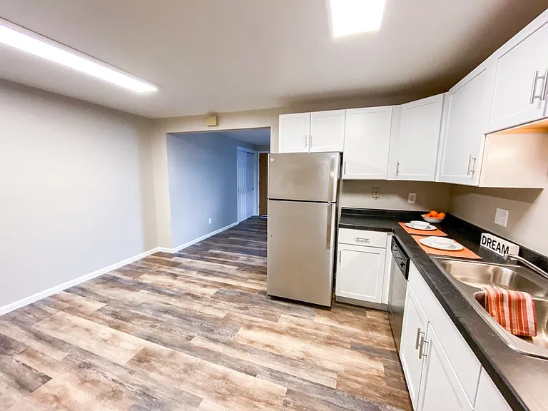 Capitol View Apartments — Photo 41