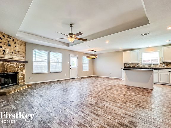 3rd image of 128 Abelia Dr