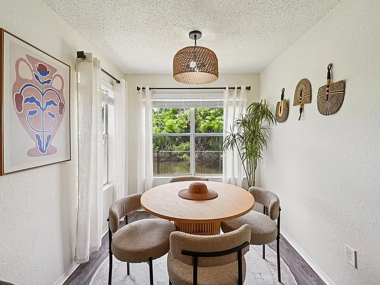 The Lucille Apartments — Photo 22