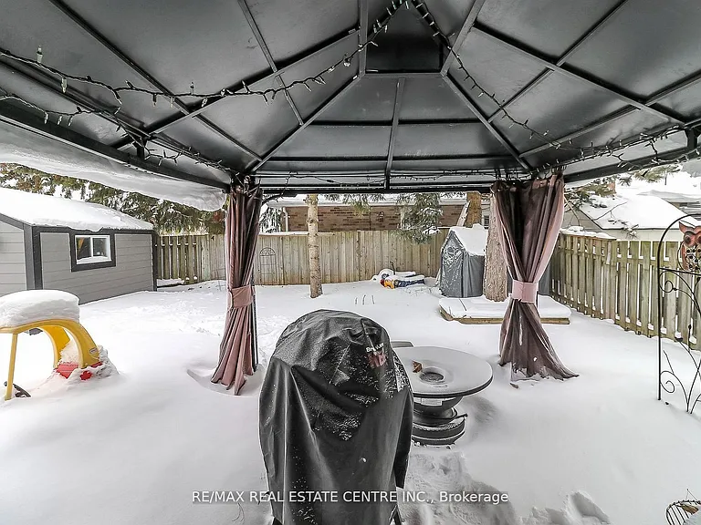 39 Cardinal St — Photo 8
