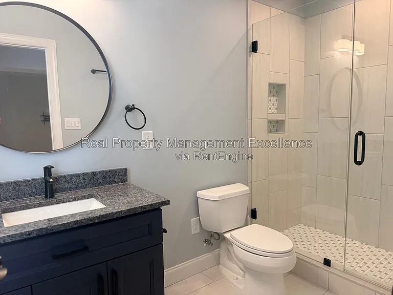 305 Holly Thorn Trce — Photo 19
