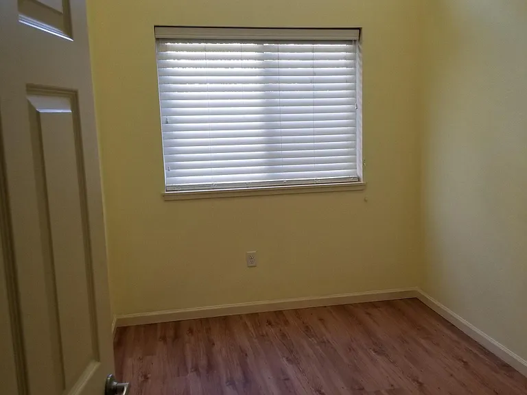 1101 SE Sherman St — Photo 6