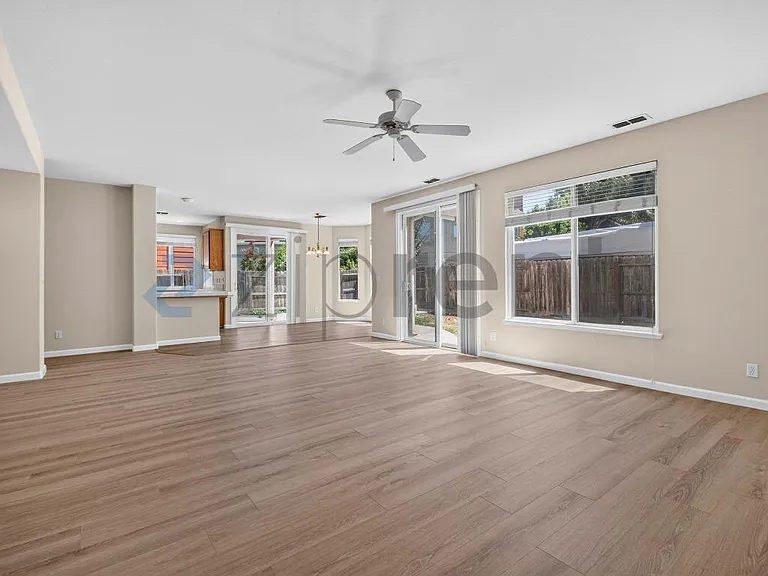 166 Barcelona Dr — Photo 15