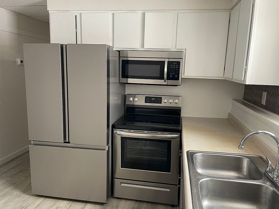 1st image of 1418 13th Ave S Unit 4