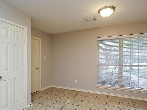 5th image of 19719 Faye Oaks Ct