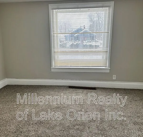 734 W Oregon St #1 — Photo 8