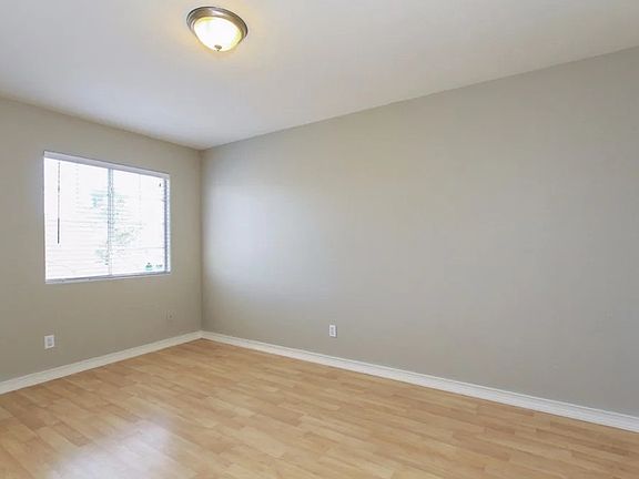 3rd image of 3508 Parkside Dr