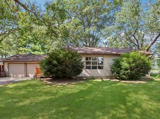 106 Wyman Dr, Williamsburg, IA 52361