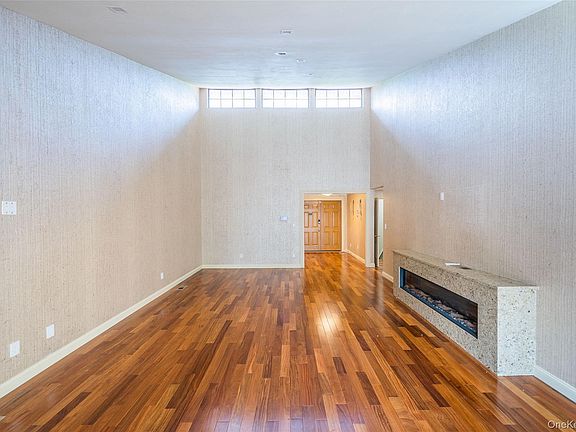 5th image of 215 Hornbill Drive