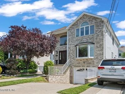 15 Jeannette Ave, Staten Island, NY, 10312