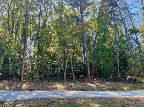 5349 Ridgewood Hills Dr, Williamsburg, VA 23188