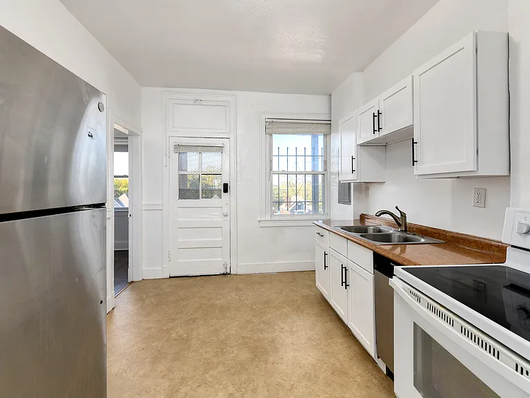 502 Gladstone Blvd #8 — Photo 23