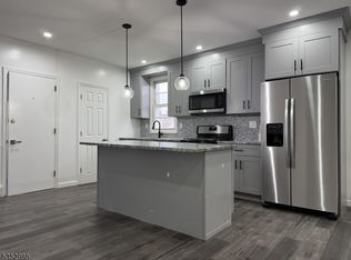 65 Nichols St, Newark, NJ 07105