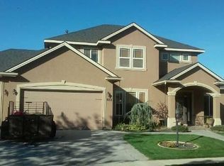 811 S Whitewater Dr, Nampa, ID 83686