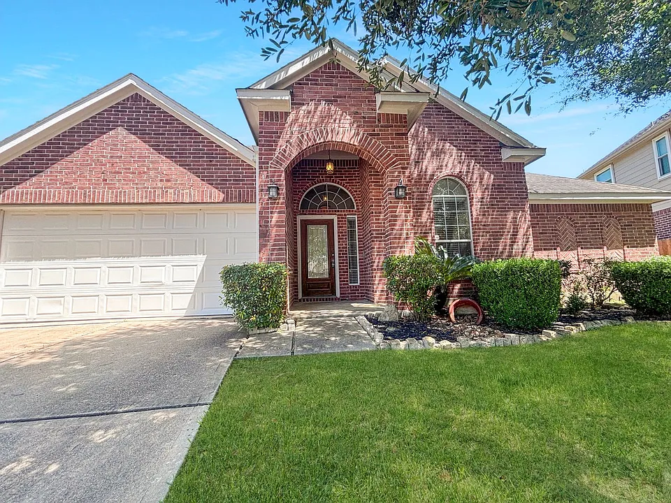 26403 Abbey Springs Ln