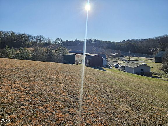 2nd image of 1332 Baysinger Rd