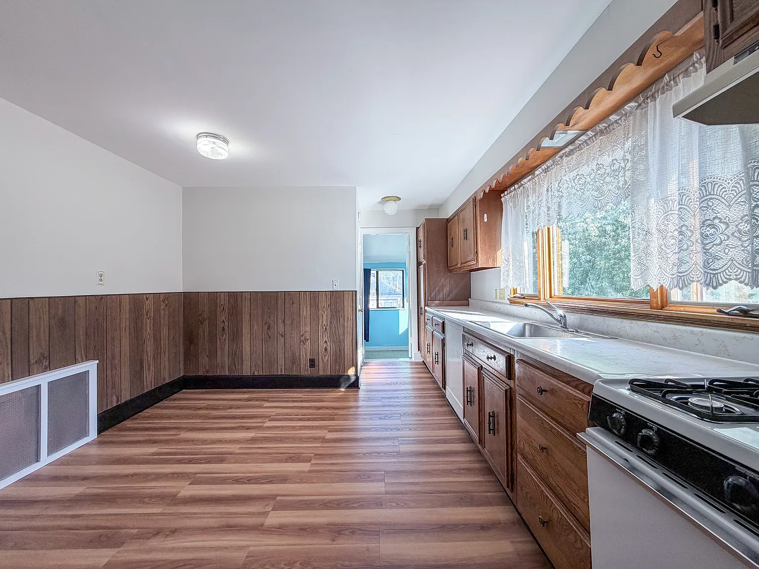 159 Forest St — Photo 3