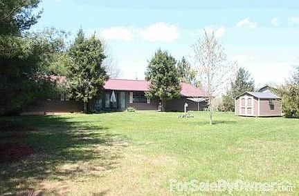 Back of House
						:
						Note storage shed on right....