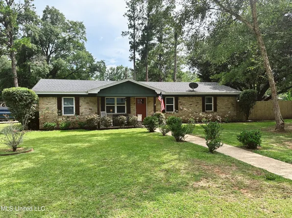 167 Jane Dr, Lucedale, MS 39452