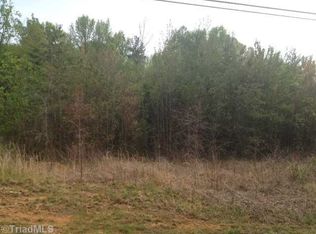 5762 Tomahawk Rd, Winston Salem, NC 27106