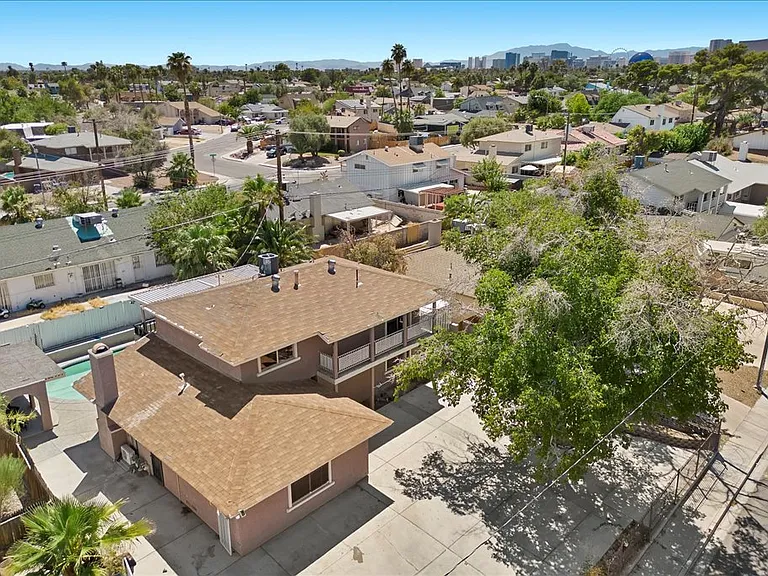 2571 Vegas Valley Dr — Photo 42