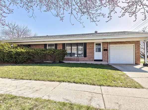 8425 25th AVENUE, Kenosha, WI 53143