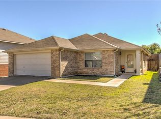 8044 Colbi Ln, Fort Worth, TX 76120