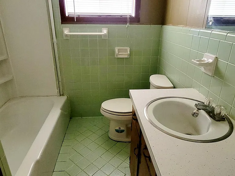 1802 Jones St — Photo 6