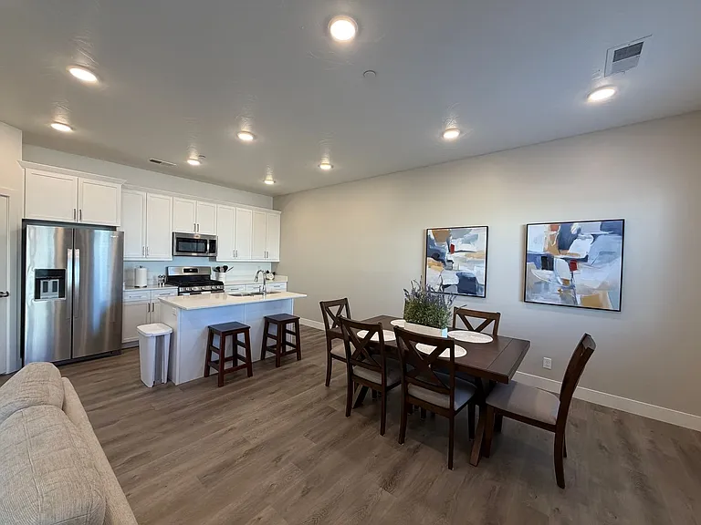 5801 S Garnet Dr #1101 — Photo 7