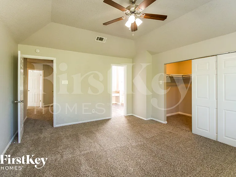 1219 Catskill Dr — Photo 8
