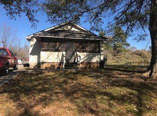 1703 Moon Dr, Gainesville, GA 30507