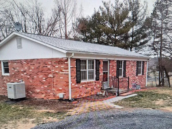 332 W Duck St, Front Royal, VA 22630