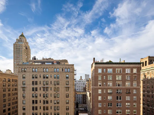 875 Park Avenue image 18 of 24