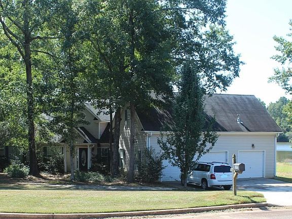 2nd image of 305 Lakefront Dr