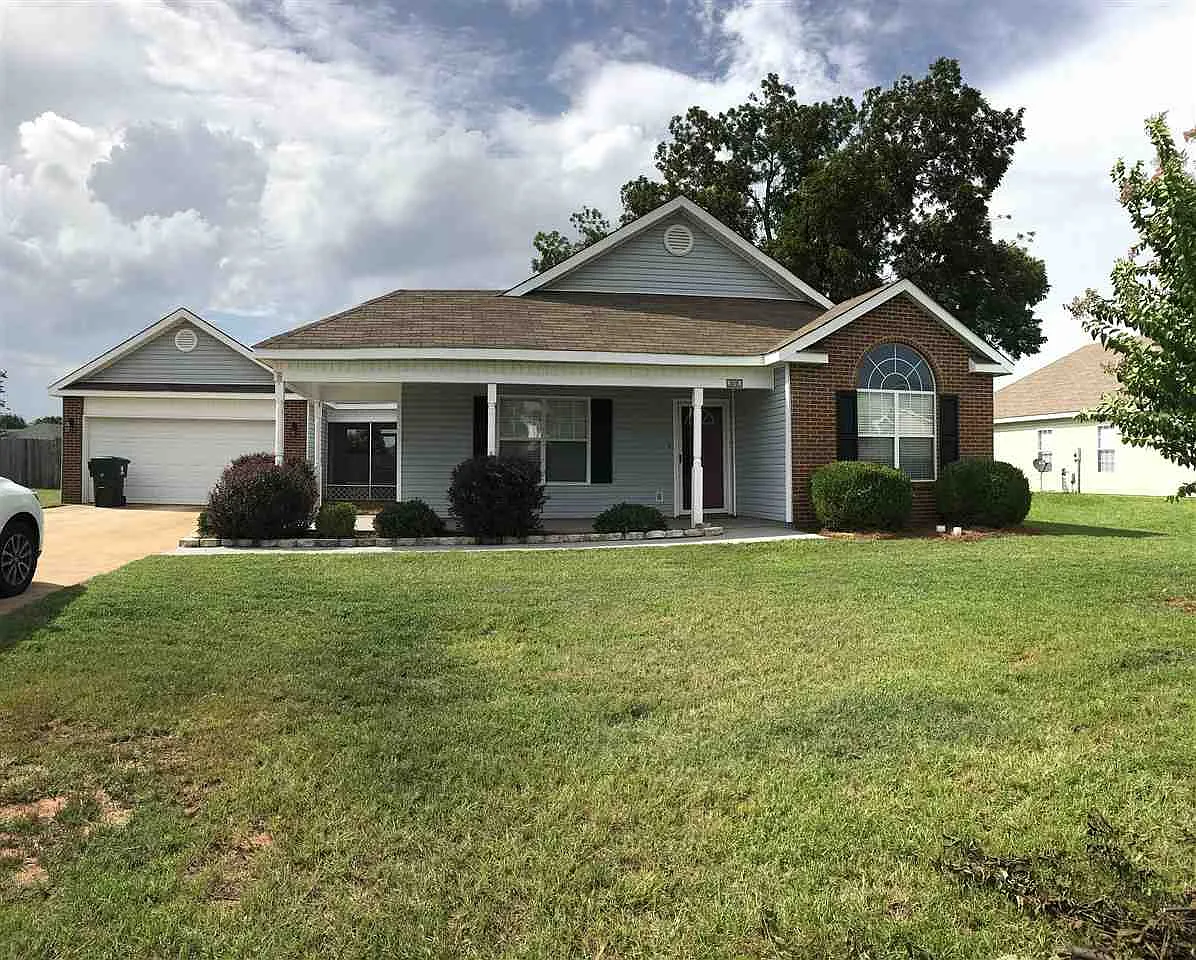 202 Canterfield Dr photo 1