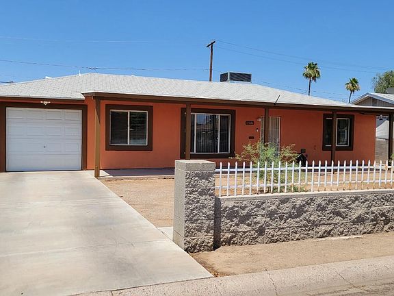 2nd image of 3346 W GLENROSA Avenue